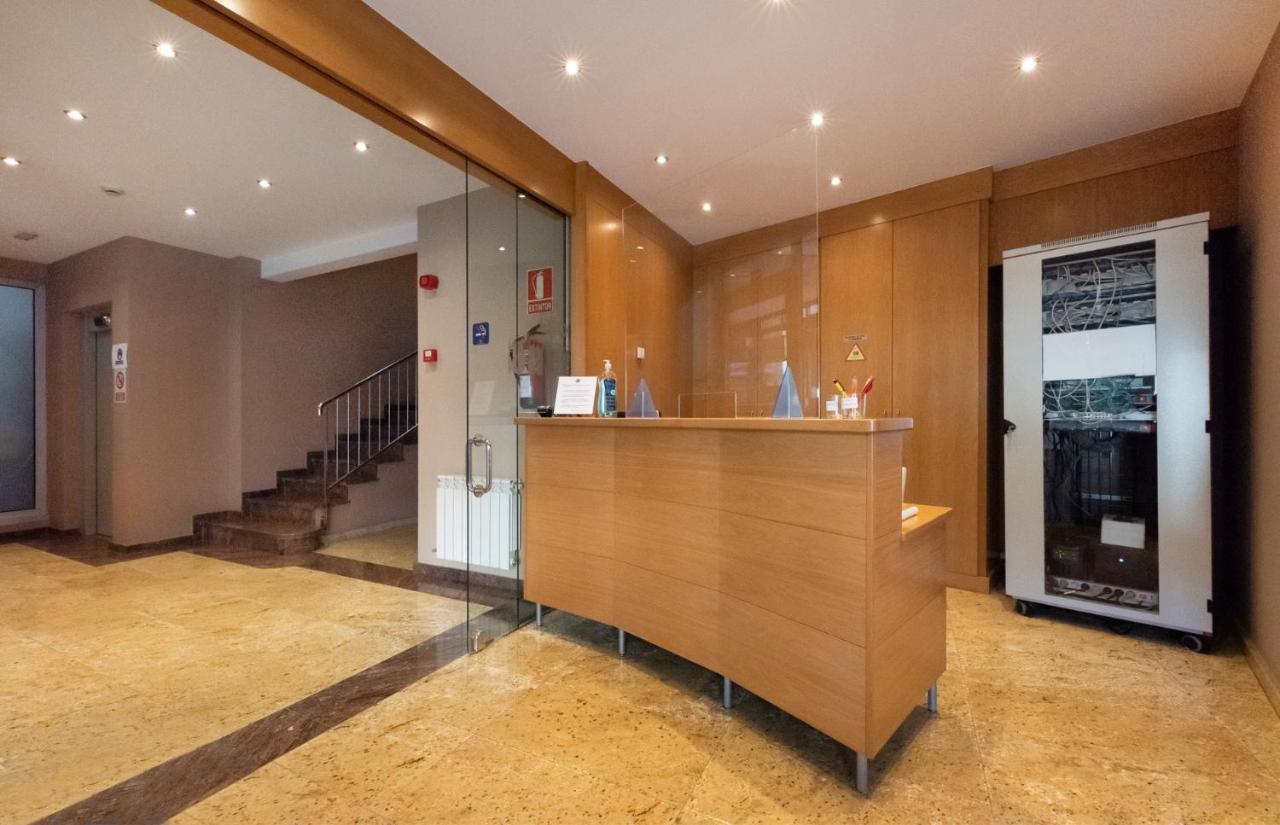 Aparthotel Iceberg Sant Julia de Loria Ngoại thất bức ảnh