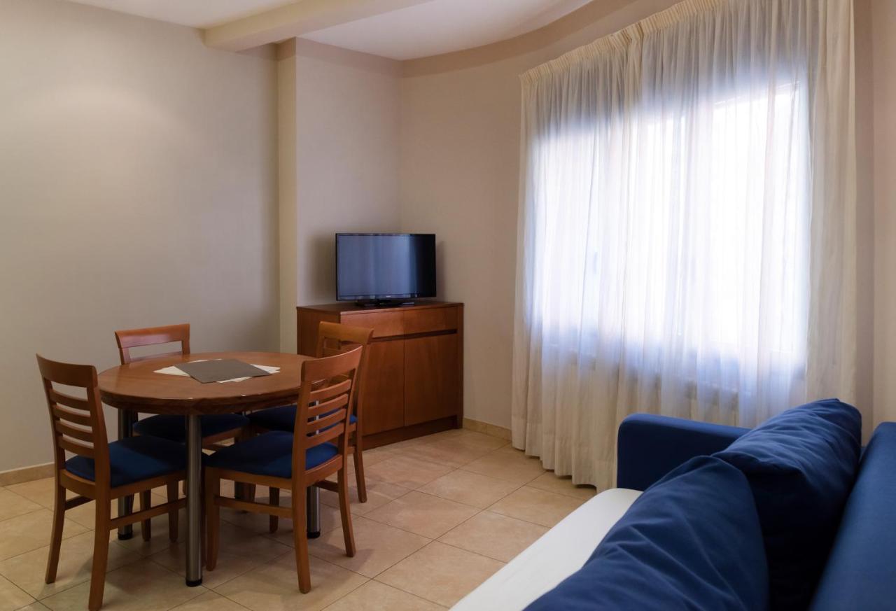 Aparthotel Iceberg Sant Julia de Loria Ngoại thất bức ảnh