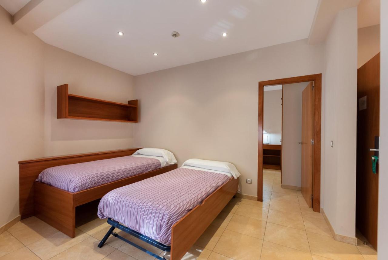 Aparthotel Iceberg Sant Julia de Loria Ngoại thất bức ảnh