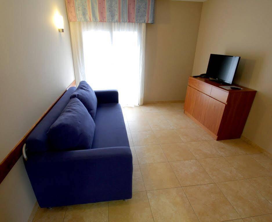 Aparthotel Iceberg Sant Julia de Loria Ngoại thất bức ảnh