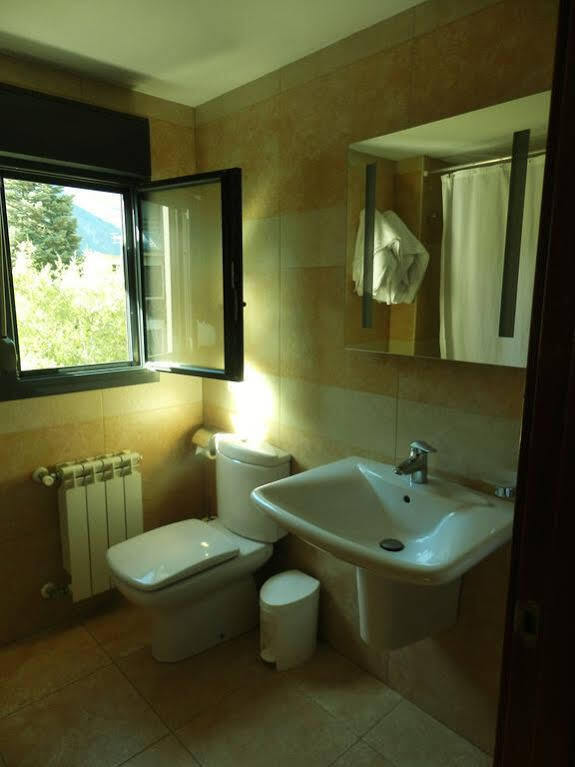 Aparthotel Iceberg Sant Julia de Loria Ngoại thất bức ảnh
